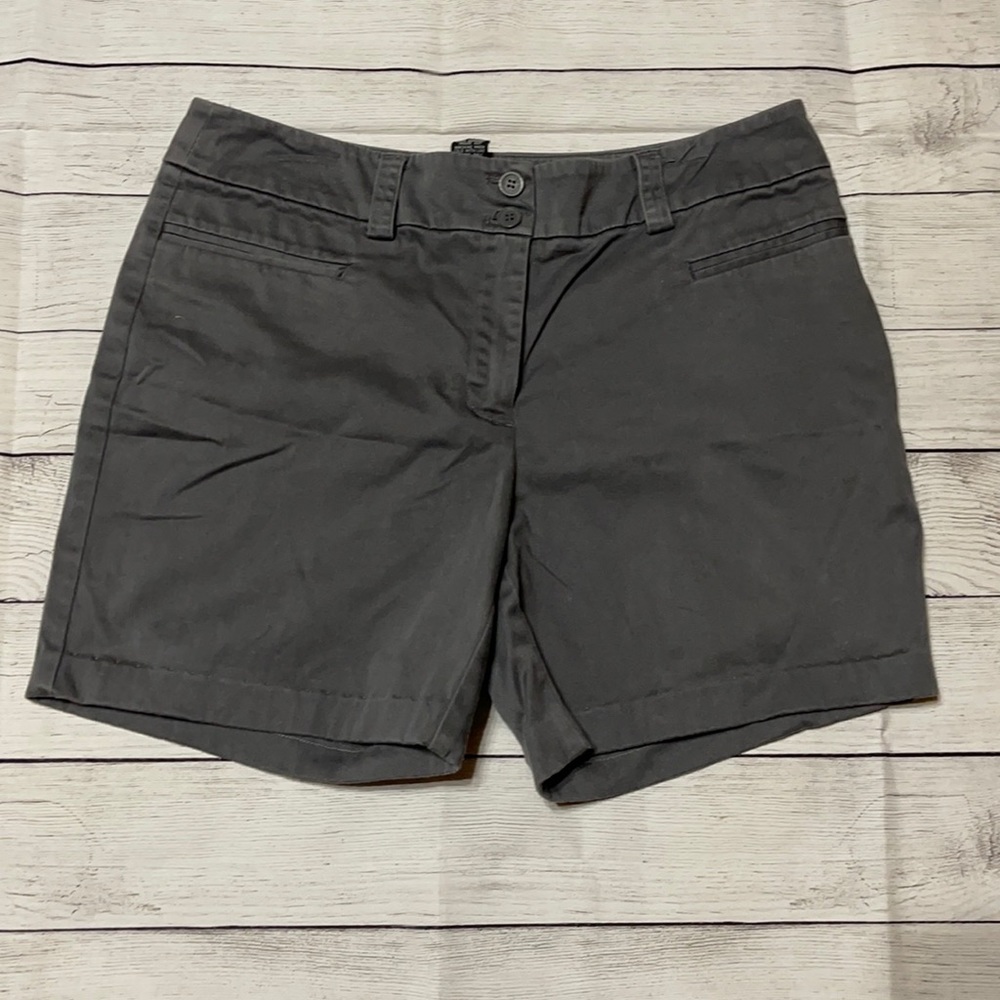 New York & Company Gray Shorts size 8